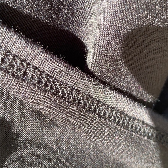 LAST 1💖BLACK COLD SHOULDER DETAIL TUNIC TOP - Picture 7 of 8